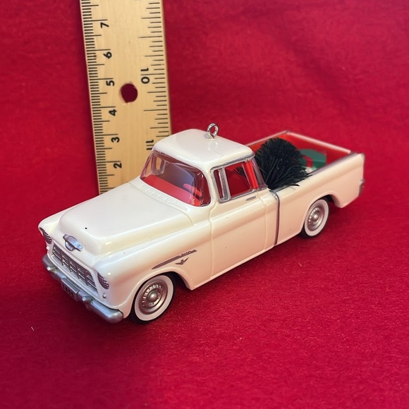1955 Chevrolet Cameo Truck Hallmark Ornament - Picture 7 of 8